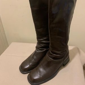 NWOT Santana Canada women’s Sz 6.5 high brown leather boots